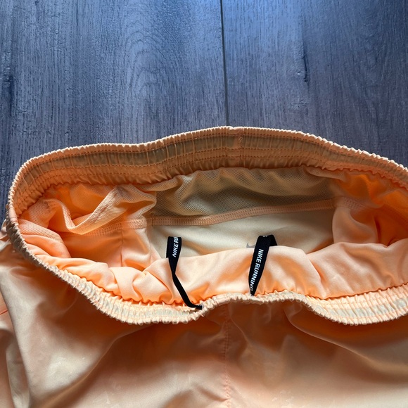 Women Nike Dri fit shorts - Picture 7 of 8